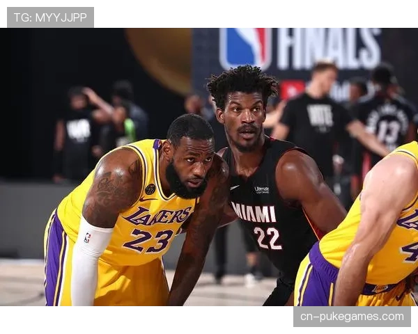 杜兰特右膝挫伤出战成疑，火箭湖人G2前训练仅完成一半内容